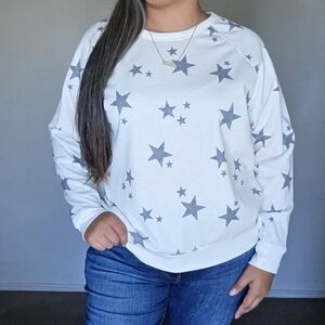 Large Cream long sleeved t-shirt w/gray stars